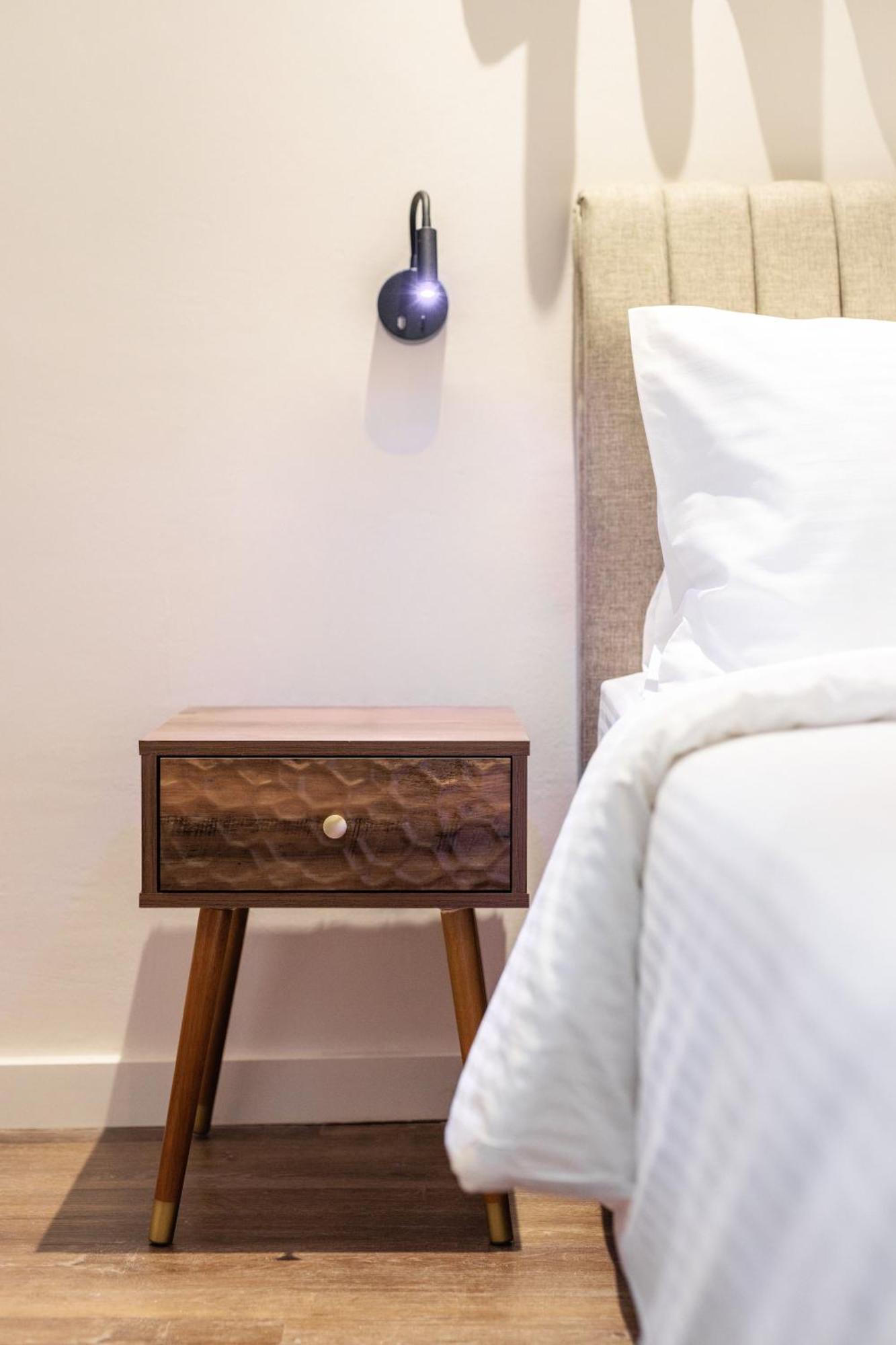 Couple-In Magical Suite With Jacuzzi Thessaloniki Exterior photo